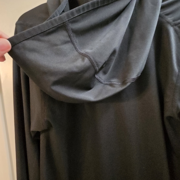 Long sleeve black top - Picture 6 of 7